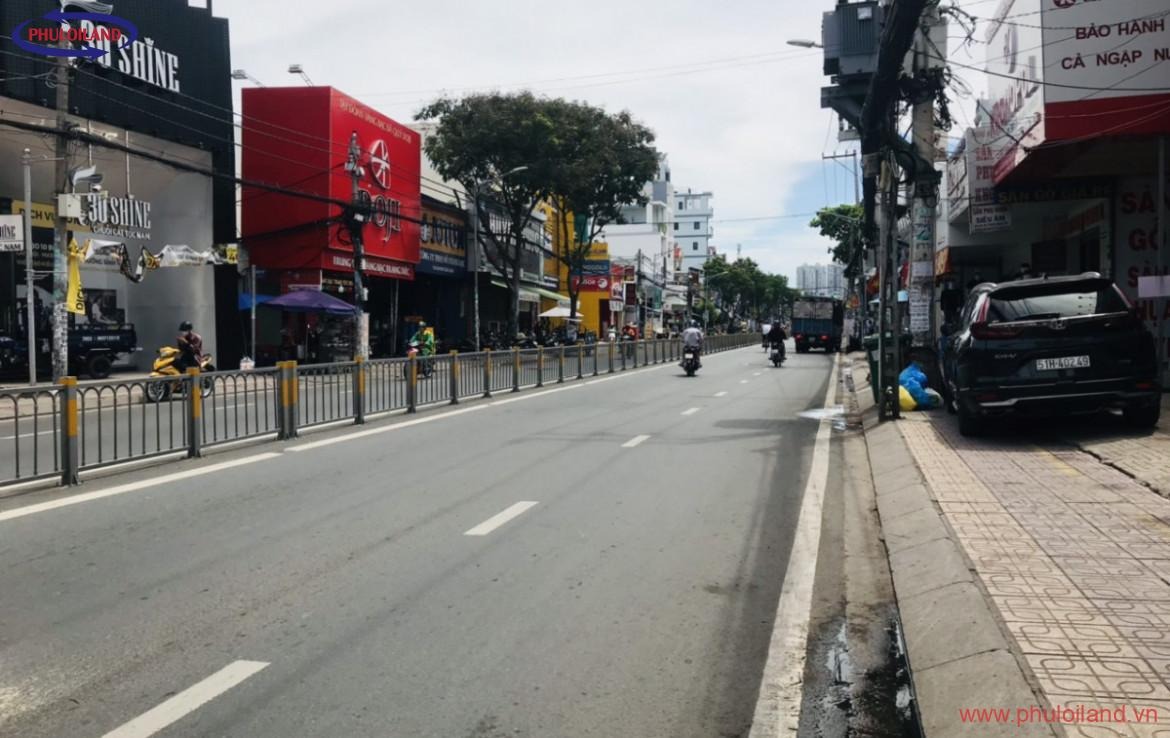 Nguyễn Thị Thập là trục đường chính của Quận 7, hầu như không xảy ra tình trạng ngập nước